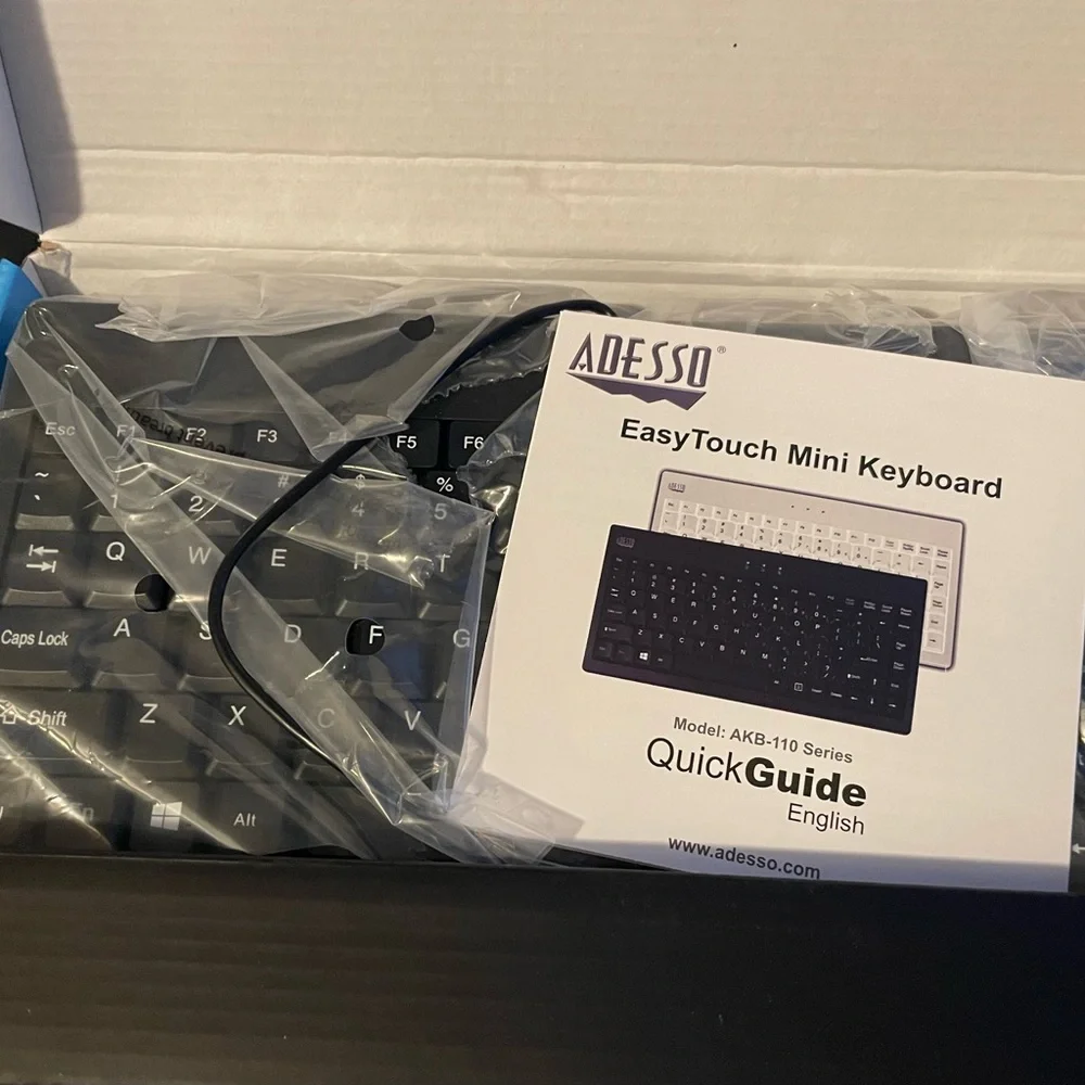 ADESSO EASY TOUCH MINI KEYBOARD